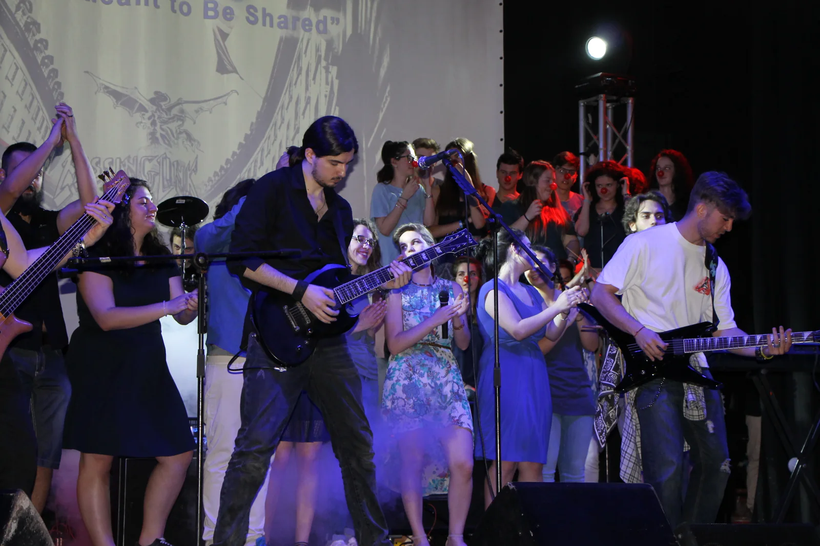 Band e studenti durante l’edizione 2016