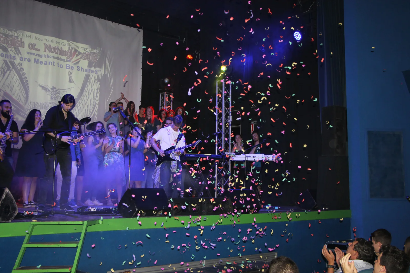 Finale con coriandoli dell’edizione 2016