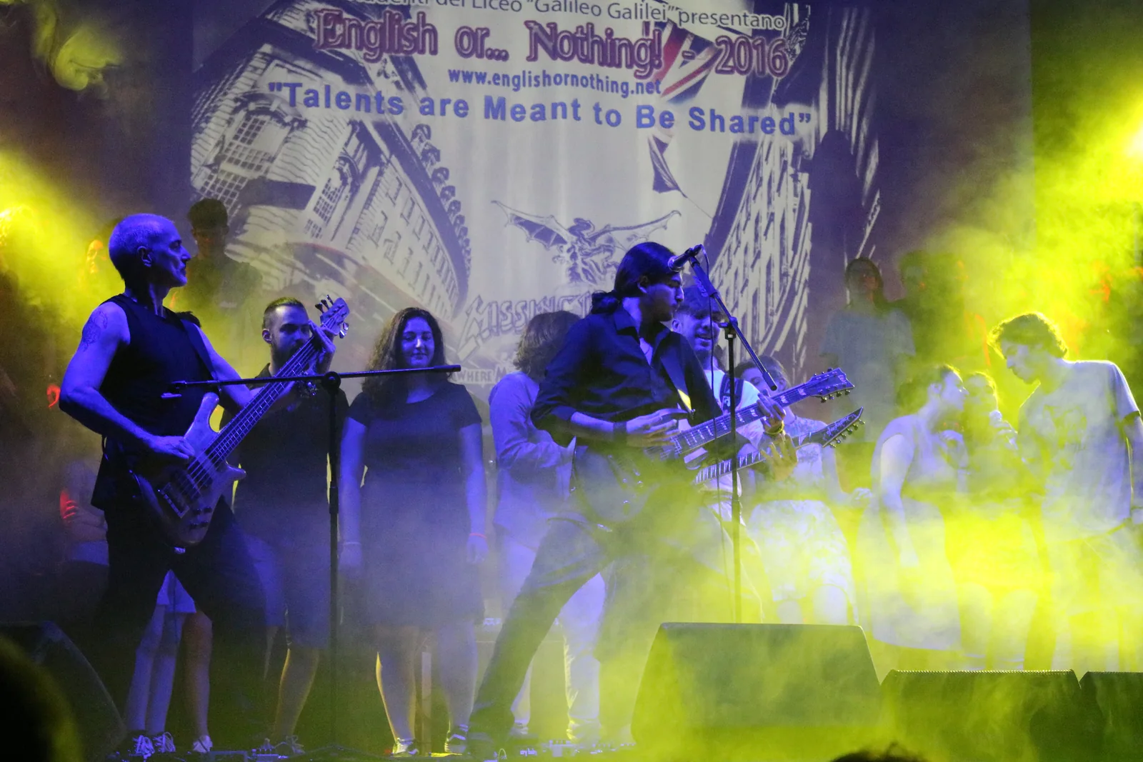 Musica tra luci e fumo nell’edizione 2016